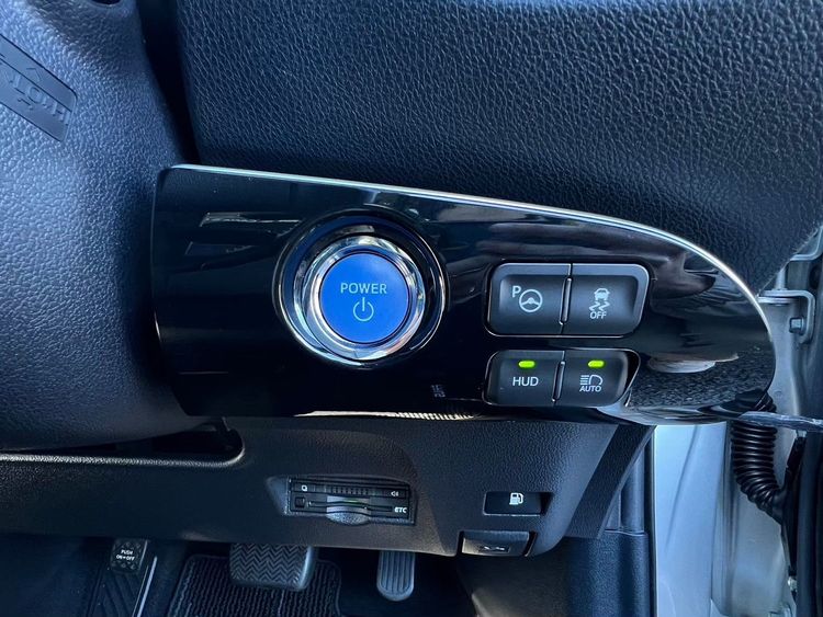 TOYOTA PRIUS Ａ　ツーリングセレクション thumbnail 3