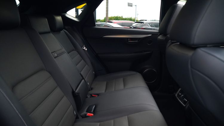 LEXUS NX 300F S SPORT thumbnail 4
