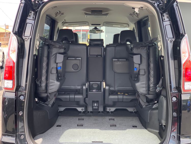 NISSAN SERENA HIGHWAYSTAR V SELECTION thumbnail 11