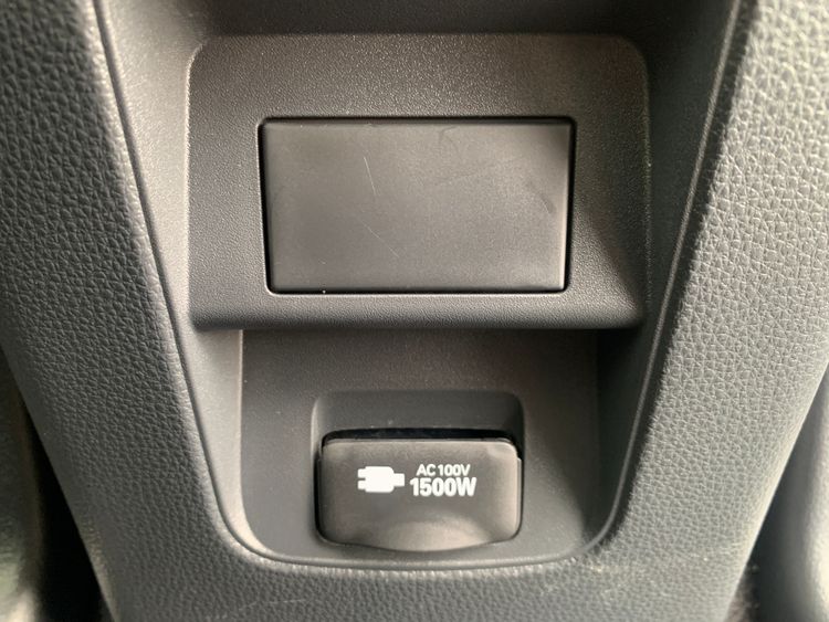 TOYOTA NOAH HIBRIDO S-Z thumbnail 17