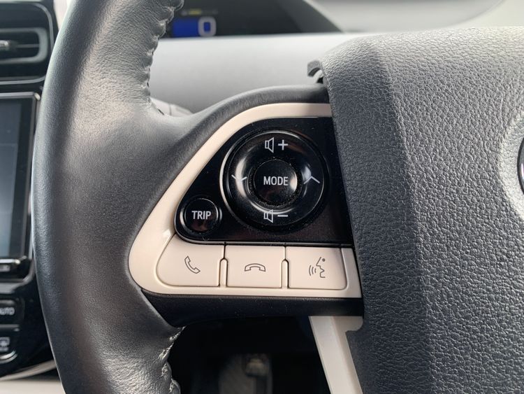 TOYOTA PRIUS PHV S thumbnail 11