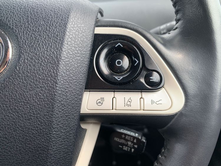 TOYOTA PRIUS PHV S thumbnail 4
