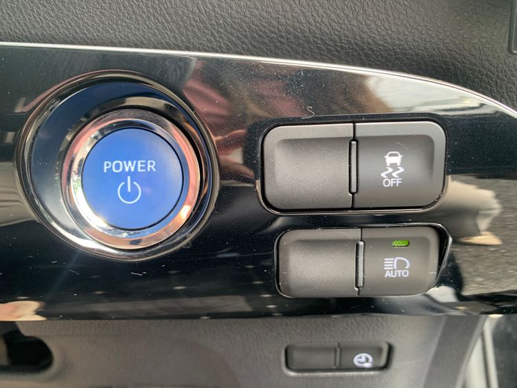 TOYOTA PRIUS PHV S thumbnail 15