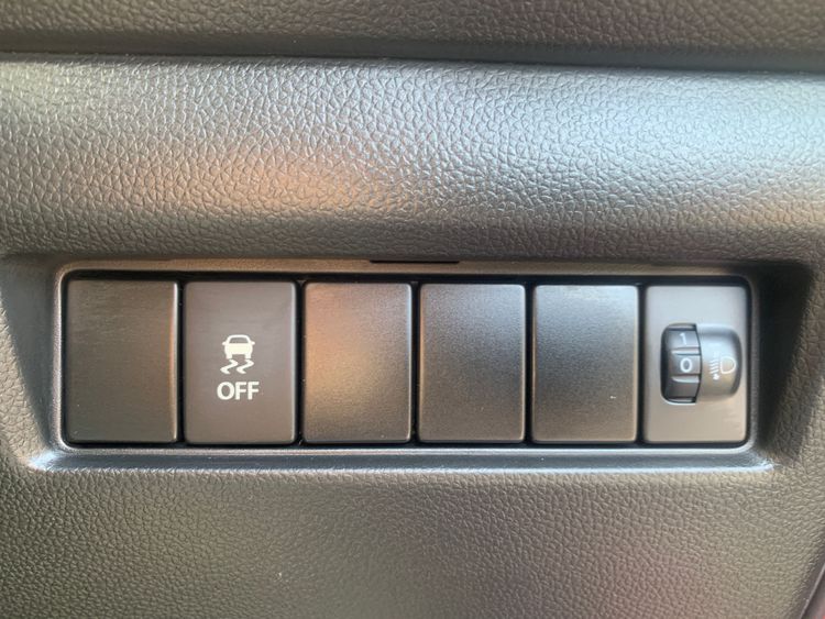 SUZUKI SWIFT XG  thumbnail 15