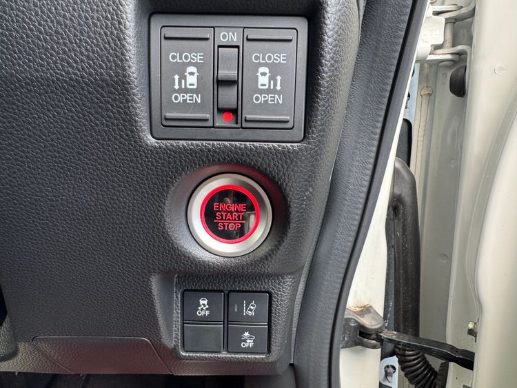 HONDA N-BOX CUSTOM G EX TURBO HONDA SENSING thumbnail 10