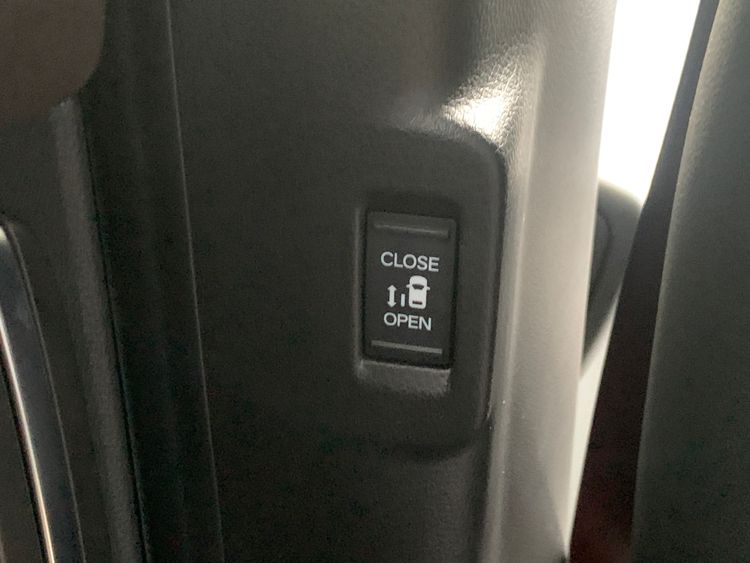 HONDA STEPWAGON  E:HEV SPADA LINHA PREMIUM thumbnail 31