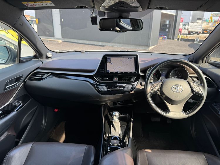 TOYOTA C-HR G HIBRIDO thumbnail 2