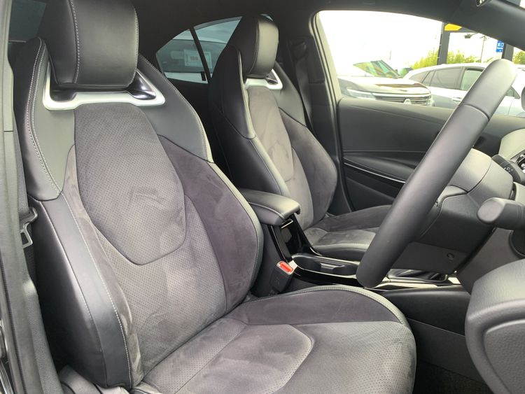 TOYOTA COROLLA HIBRIDO ACTIVE SPORT thumbnail 15
