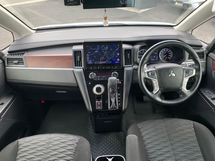 MITSUBISHI DELICA D:5 G-POWER PKG thumbnail 7