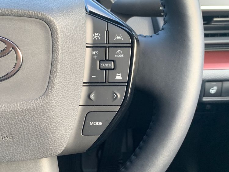 TOYOTA PRIUS Z thumbnail 12