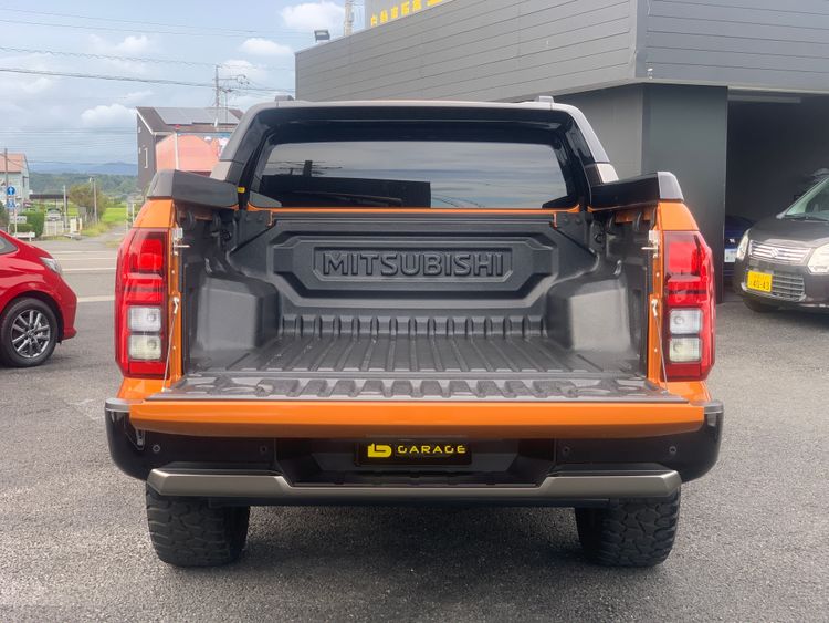MITSUBISHI TRITON GSR thumbnail 6