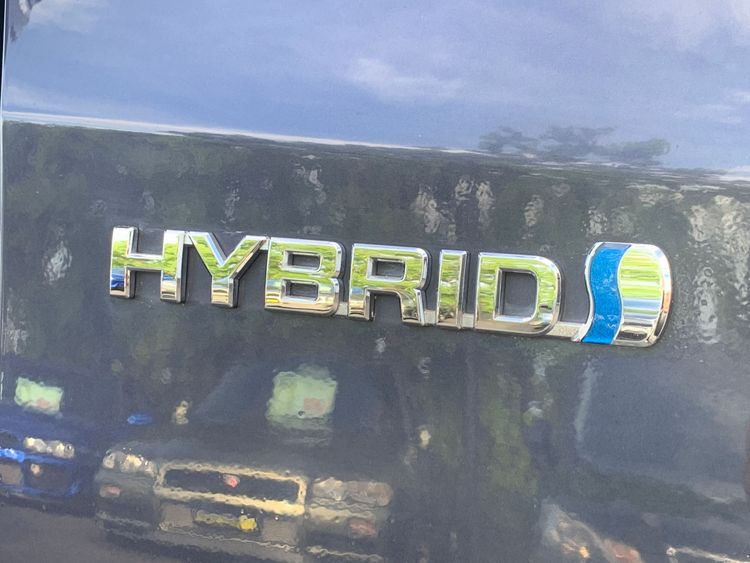 TOYOTA VOXY V HIBRIDO thumbnail 24