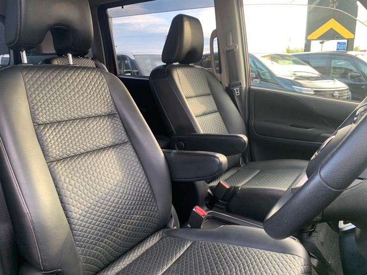 NISSAN SERENA E-POWER HIGHWAY STAR V thumbnail 15