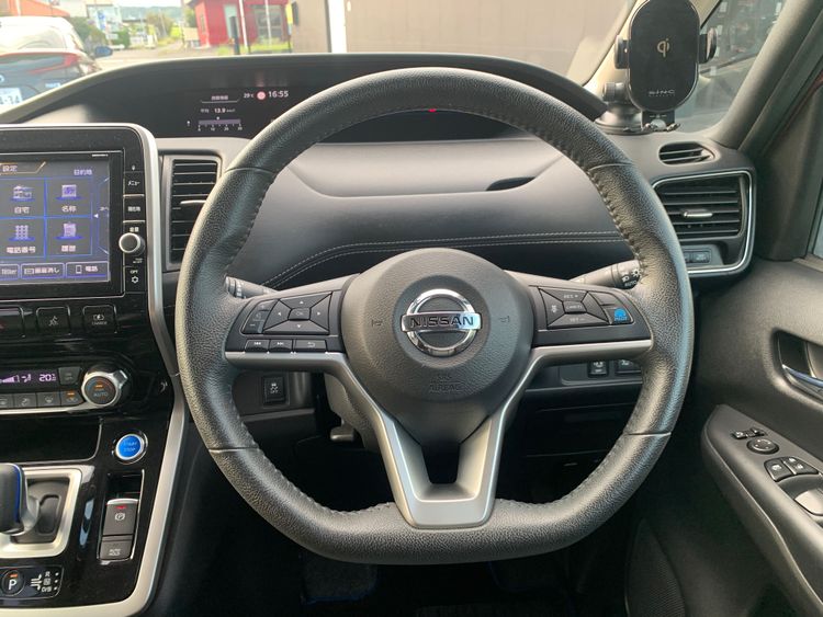 NISSAN SERENA E-POWER HIGHWAY STAR V thumbnail 7