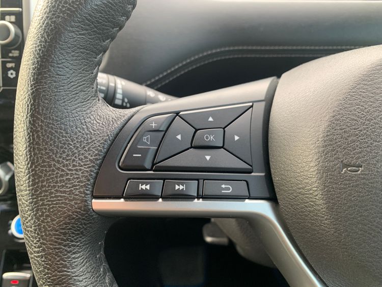 NISSAN SERENA E-POWER HIGHWAY STAR V thumbnail 13