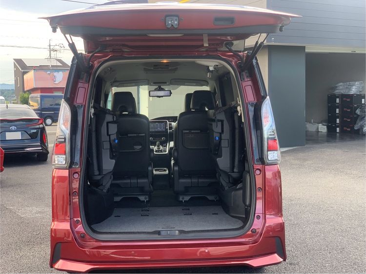 NISSAN SERENA E-POWER HIGHWAY STAR V thumbnail 26