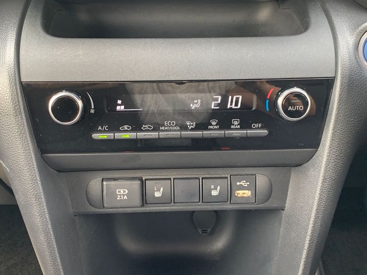 TOYOTA YARIS CROSS HIBRIDO G thumbnail 14