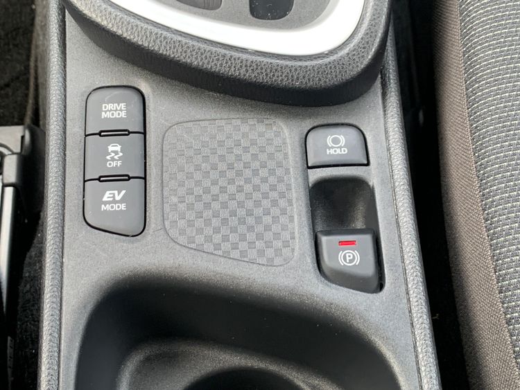 TOYOTA YARIS CROSS HIBRIDO G thumbnail 16