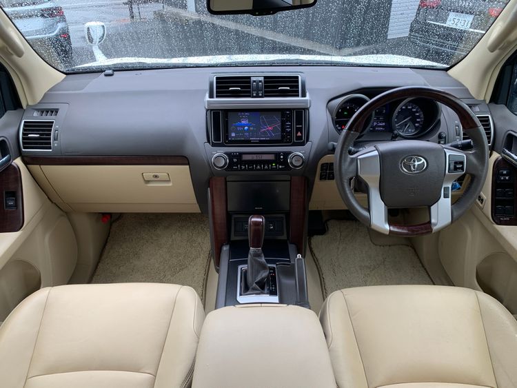 TOYOTA LAND CRUISER PRADO TZ-G thumbnail 11