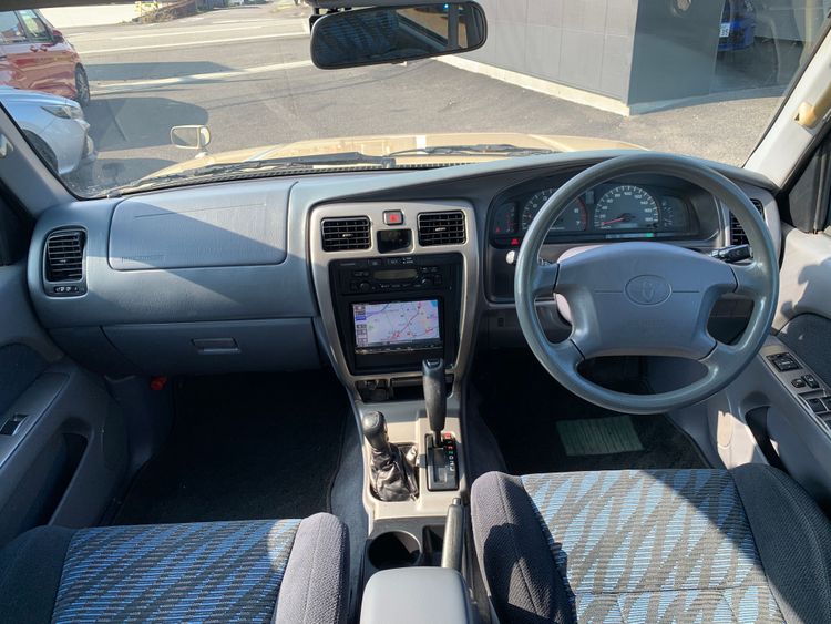 TOYOTA HILUX VERSAO BASICA V SELECTION thumbnail 15
