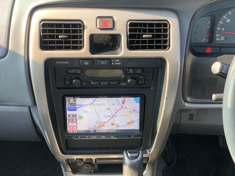 TOYOTA HILUX VERSAO BASICA V SELECTION thumbnail 12