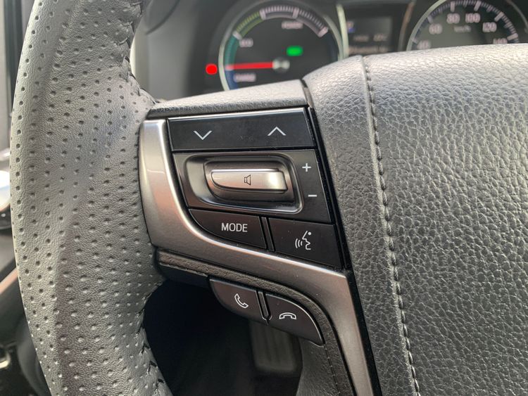 TOYOTA CROWN ATHLETIC S HYBRID thumbnail 10