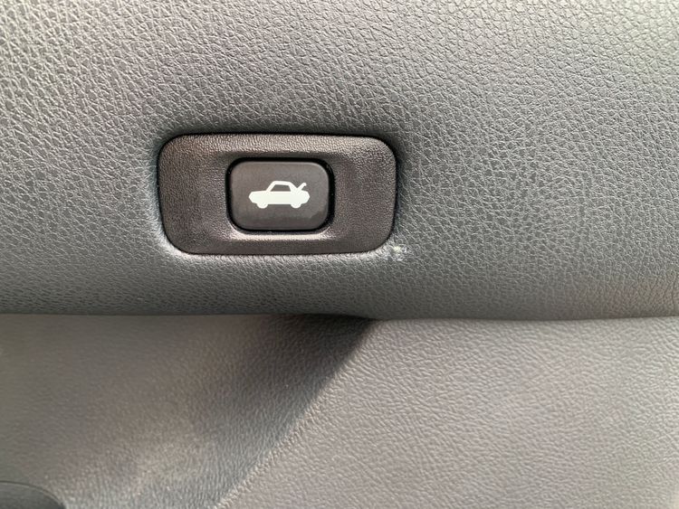 TOYOTA CROWN ATHLETIC S HYBRID thumbnail 4