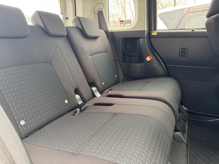 TOYOTA ROOMY CUSTOM G thumbnail 4