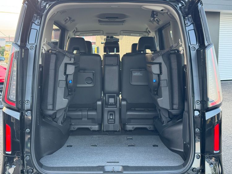 NISSAN SERENA E-POWER HIGHWAY STAR V thumbnail 20