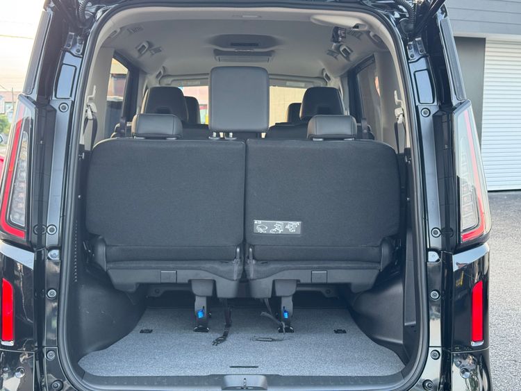 NISSAN SERENA E-POWER HIGHWAY STAR V thumbnail 23
