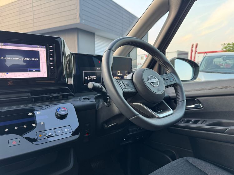 NISSAN SERENA E-POWER HIGHWAY STAR V thumbnail 10