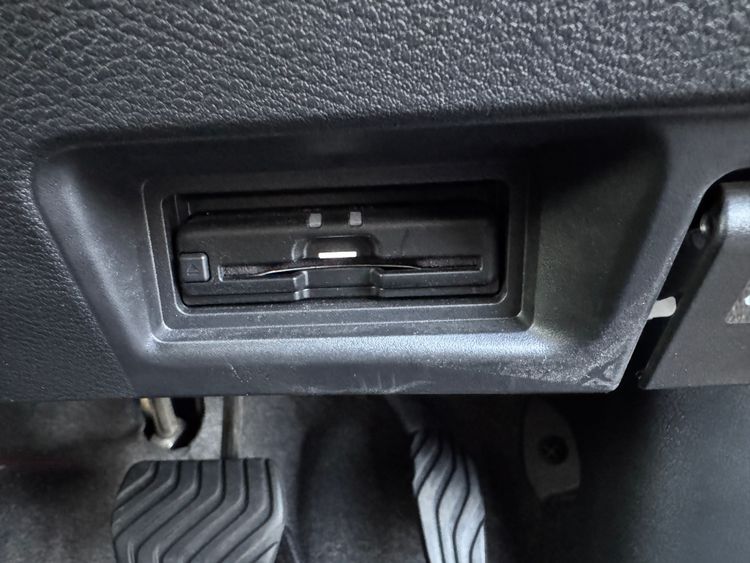 NISSAN SERENA E-POWER HIGHWAY STAR V thumbnail 32