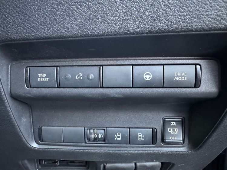 NISSAN SERENA E-POWER HIGHWAY STAR V thumbnail 16