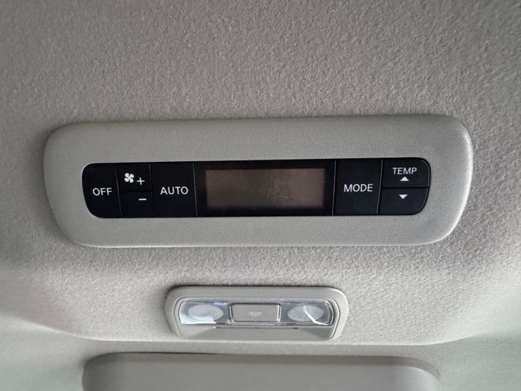 NISSAN SERENA E-POWER HIGHWAY STAR V thumbnail 29