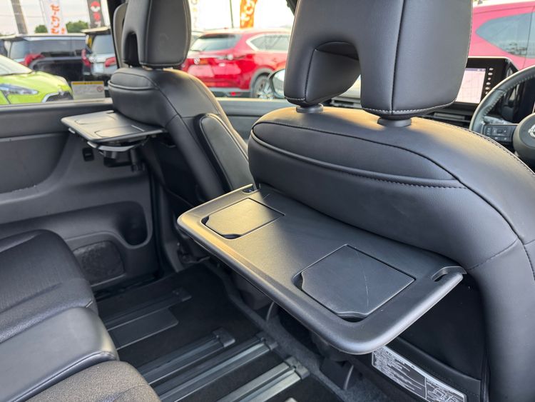 NISSAN SERENA E-POWER HIGHWAY STAR V thumbnail 7