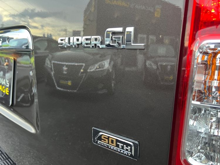 TOYOTA HIACE Long Super GL 50º Aniversário thumbnail 13