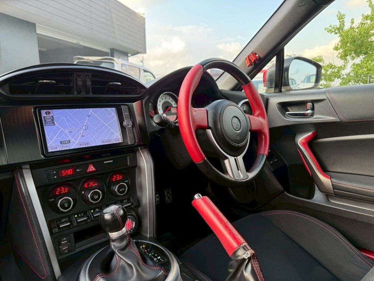 TOYOTA 86 GT thumbnail 12