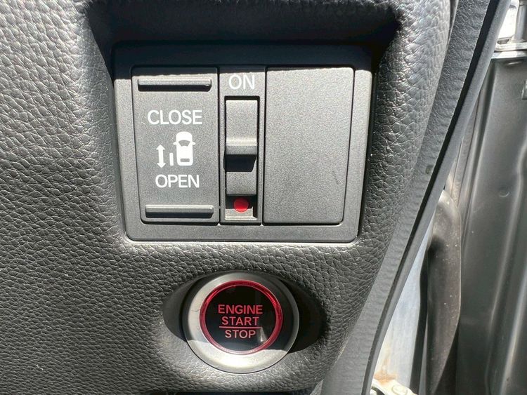 HONDA N-BOX CUSTOM G L HONDA SENSING thumbnail 2