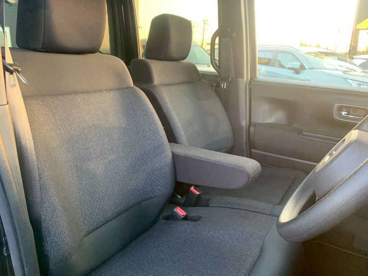 HONDA N-BOX CUSTOM thumbnail 16