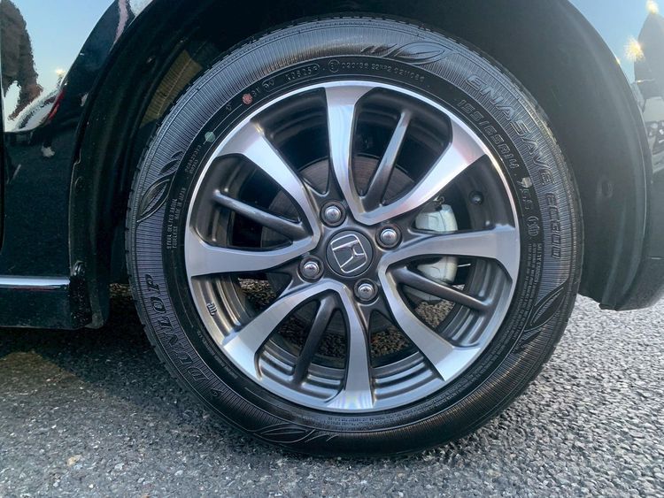 HONDA N-BOX CUSTOM thumbnail 5