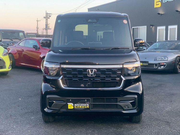 HONDA N-BOX CUSTOM thumbnail 3