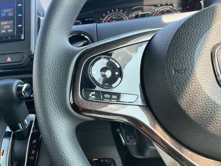 HONDA N-BOX CUSTOM GL HONDA SENSING thumbnail 3