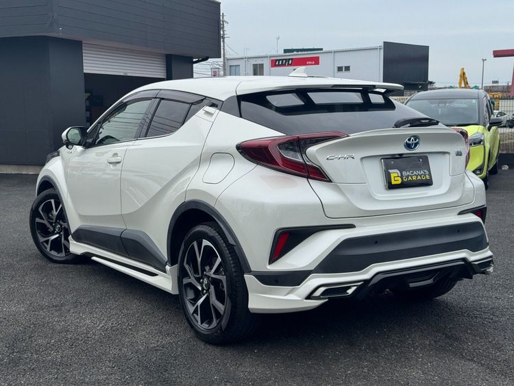 TOYOTA C-HR G HIBRIDO thumbnail 21