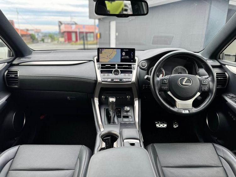 LEXUS NX 300F S SPORT thumbnail 11