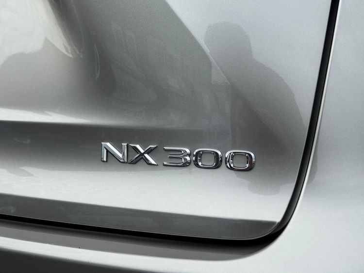 LEXUS NX 300F S SPORT thumbnail 23