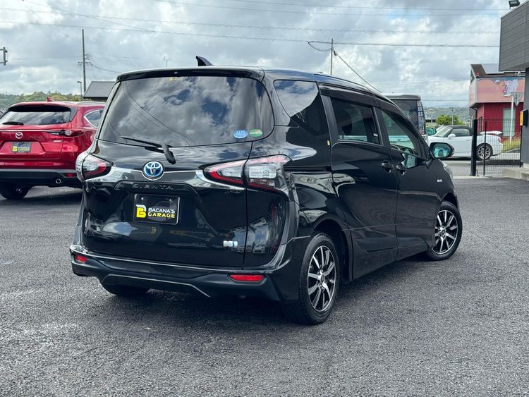 TOYOTA SIENTA G thumbnail 5