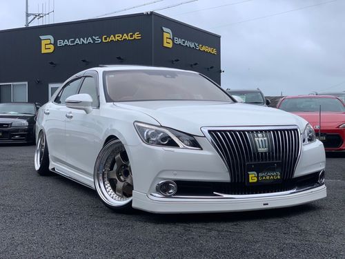 TOYOTA CROWN MAJESTA F VERSION